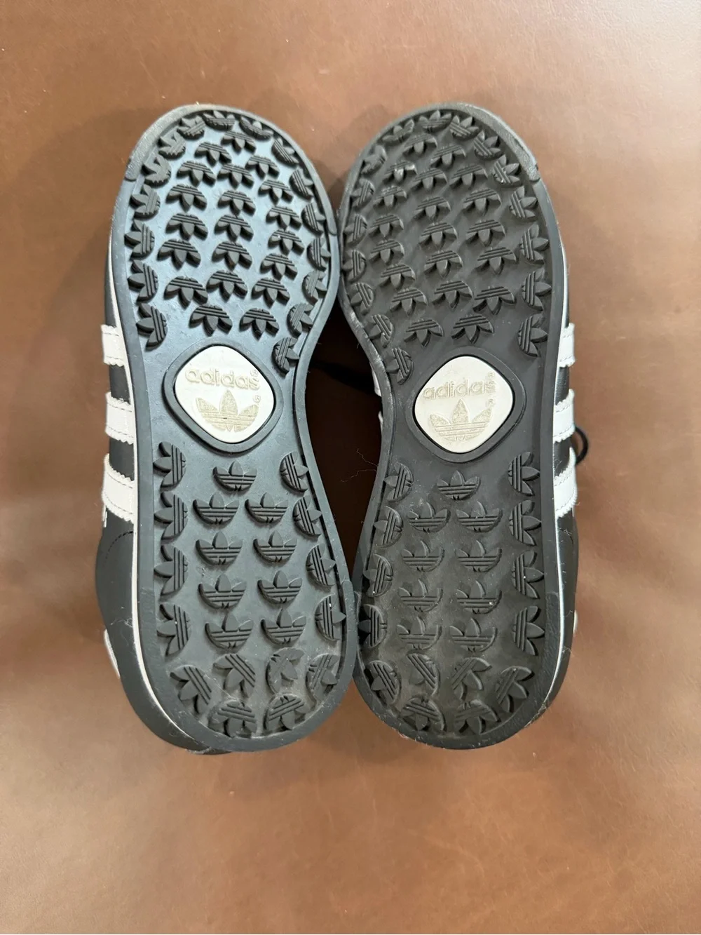 Adidas Boys Samoa Black & White Size 3